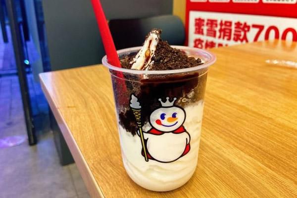 蜜雪冰城加盟费官网，全国有多少家蜜雪冰城连锁店